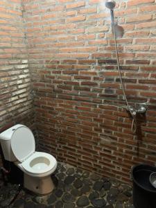 Avrilla Ijen Guest House & Cafe