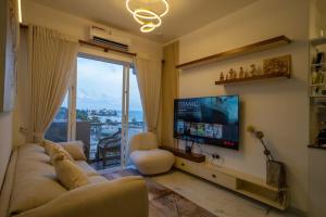 Gold Lavina - A Luxury Sea View Apartment