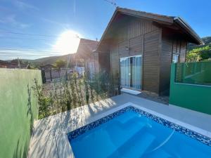 Chalés Costa Esmeralda Com Piscina , Bombinhas