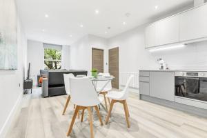 WOW Abbey Road Apartment - Sleeps up to 8