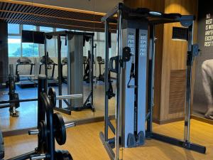 1 Bedroom with Balcony and Fast Wifi at Park Mckinley West