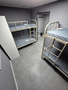 HAI GIƯỜNG ĐƠN (Twin)