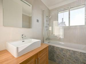 Appartements Penthouse vue Tour Eiffel, pres Chateau Versailles : Appartement 3 Chambres