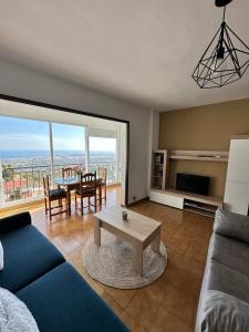 EL PARAISO, Apartamento en Mijas Pueblo con bonitas vistas a la costa y con piscina