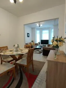 Alton Rd guesthouse - Knowsley