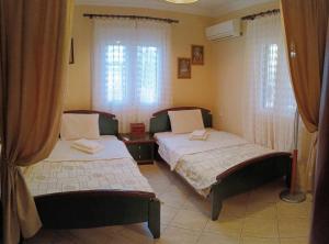 Veronika house Under Meteora