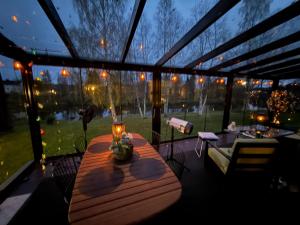 Riverside Villa Aurora