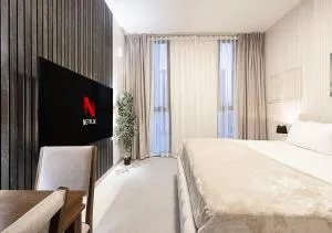 Lavish Living in Al Jada by Blue Cloud Holidays - Al Suyoh