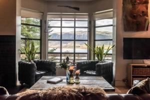 Aslundur Lakefront Villa