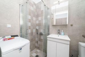 Private Apartment Danai 5 7