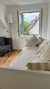 Dachwohnung im Villenviertel