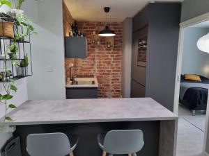 Tampere Central Cozy Stay - Two-room apartment with modern kitchen