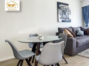 Stunning Residential Suite in Riverside Drive