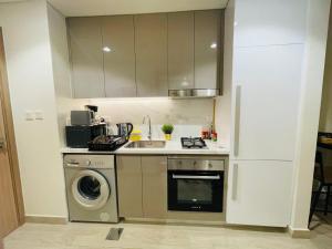 Cozy Spacious Studio Azizi 47