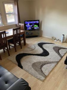 Cosy, convenient, sought after location with private parking