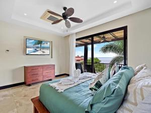 Spacious Ocean View 3 bd Condo w - Pool