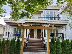 Cozy Private Suite near YVR Airport