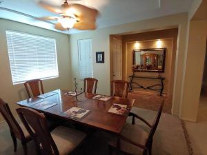 Splendid Vacation Home! Pool, Spa, 2 masters!