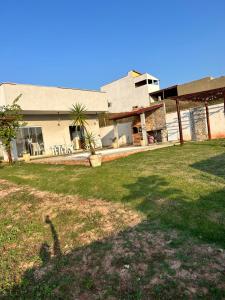 Casa de praia nova e completa em jaconé