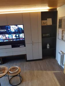 Excelente departamento dúplex de 3 ambientes con 2 dormitorios y 2 baños