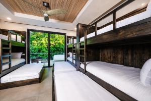 Modern Beachfront Villa 2 Pools Sunsets