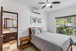 3 Bd Condo Pool Great Location