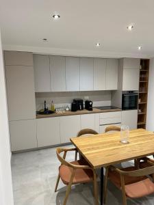 Cetinje Holiday Home for Family