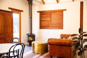 Three Gums Mudbrick