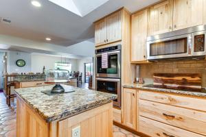 Full Circle Ranch with Mtn Views in Cave Creek!