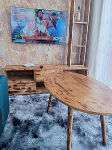 Racecourse gardens apartment