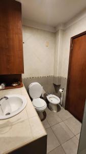 Casa familiar luminosa con cochera y parilla