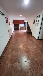 Casa familiar luminosa con cochera y parilla