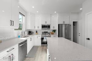 Jungle House, AirCon, Sleeps 8, Near WEM & DT!