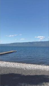 Molco, con piscina y acceso lago