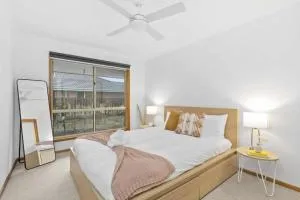 Grovedale Home Away From Home - Marshalltown