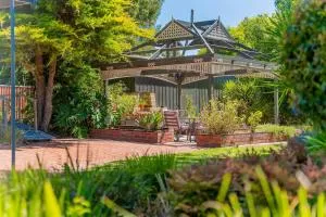 Cozy Californian Bungalow, Bendigo - Axedale