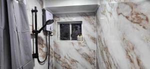 Cozy Studio Unit near Manila Airport With Swimming Pool, Full Kitchen 7A