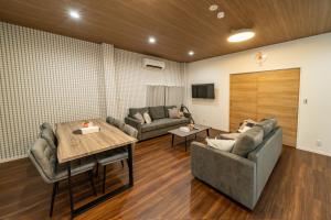 98, Higashi-tateishi A 1st floor of the apartment, 東立石A 1F