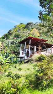 Casa La Martina disponible en Jardín Antioquia - Los Andes