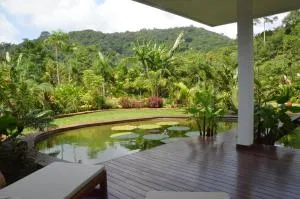 柯敏西亚山林小屋 - 白马市