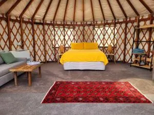 Mountain Yurt, Stunning Views, Near Wanaka - Lago Hawea