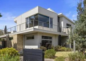 Langard close to Beach - Somers