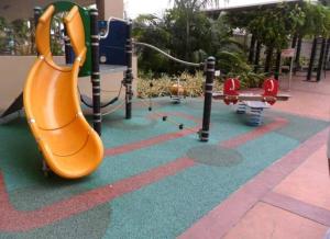 Persimmon Studios Tower 3 with pool