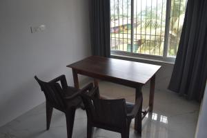 GUNDAPPA cafe GOKARNA KUDLE beach