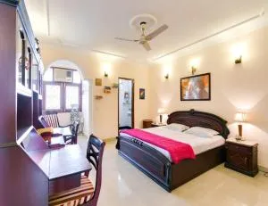 Quaint Penthouse 2BHK Apartment Kailash Hill - Kālkāji Devi