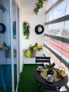 Next to SM Mall, Modern 1BR with Balcony & Pool