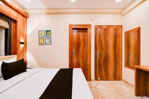Hotel O 82938 Grand Inn