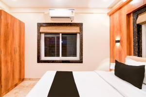 Super Hotel O 82938 Grand Inn
