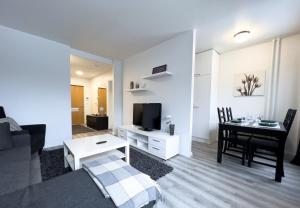 Cozy 1BR City Centre Home with Free Parking