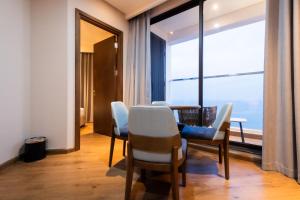 Diamond Apec Mandala Cham Bay Rental